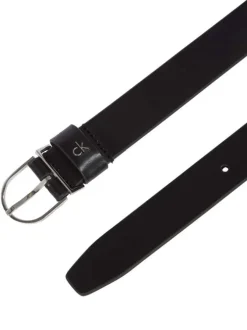 Ceinture en cuir noire unie lisse avec le logo imprimé en petit