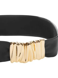Ceinture en cuir noir unie avec une coupe large et une grosse boucle doré