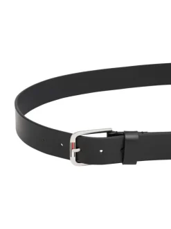 Ceinture noire mate unie en cuir avec une boucle rectangulaire argentée