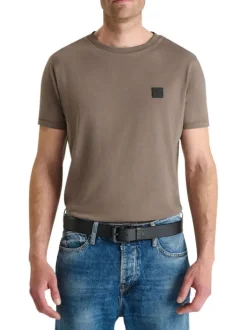 Ceinture noire unie en cuir pourvue d'une boucle à ardillon