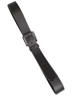 Ceinture noire unie en cuir pourvue d'une boucle à ardillon