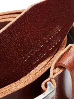 Ceinture Paul en cuir marron unie avec boucle carrée en métal