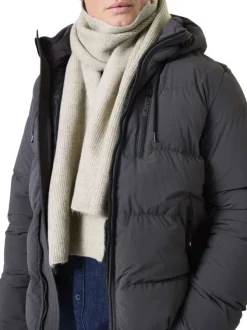 Écharpe beige unie en maille côtelée