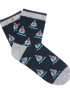 Chaussettes hautes noires fantaisie avec une coupe mi-haute et un motif voilier