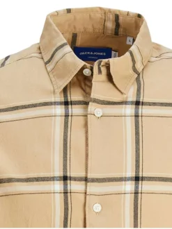Chemise beige à carreaux en coton avec une coupe droite et un col français