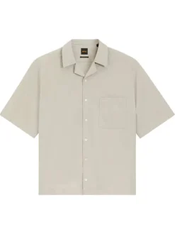 Chemise beige à coupe droite pourvue d'un col cubain et de manches courtes