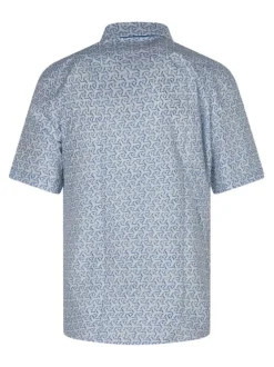 Chemise blanche à motifs avec une coupe droite et un col américain
