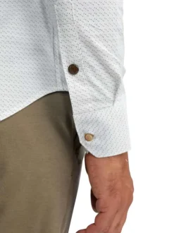 Chemise blanche à motifs pourvue d'une coupe slim et d'un col français