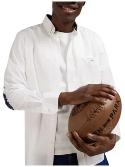 Chemise blanche unie droite à col anglais et à manches longues avec coudière