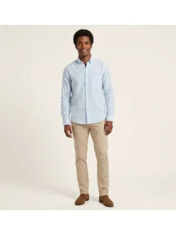 Chemise bleue claire en lin à rayures avec une coupe droite et un col américain