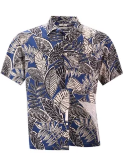 Chemise bleue imprimé feuille avec une coupe droite et un col cubain