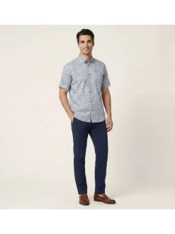 Chemise bleue à motifs pourvue d'un col américain et de manches courtes