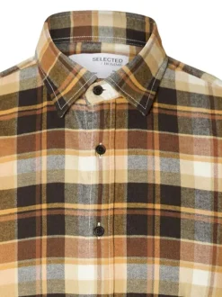 Chemise à carreaux en coton mélangé caramel avec une coupe droite