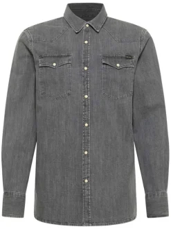 Chemise en coton anthracite avec un col chemise et poches sur la poitrine