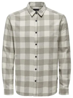 Chemise en coton beige à carreaux avec une coupe droite et un col français