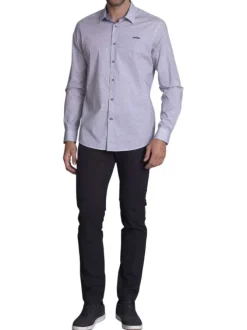 Chemise en coton beige imprimée avec une coupe droite à col français
