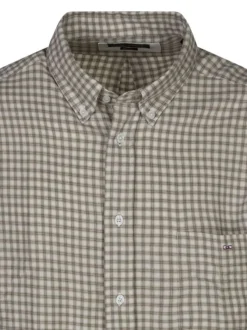 Chemise en coton beige orné d'un motif à carreaux avec un col à rabats