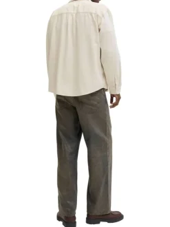 Chemise en coton biologique écrue à coupe droite pourvue d'un col à revers