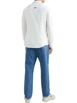 Chemise en coton blanc avec une coupe droite et un col français