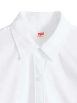 Chemise en coton blanche à coupe ajustée pourvue d'un col à revers