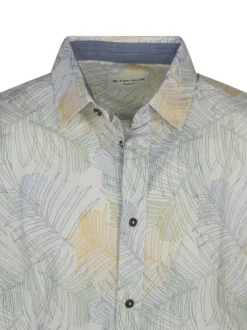 Chemise en coton blanche imprimée avec un col français et une coupe droite
