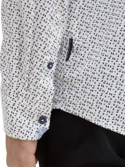 Chemise en coton blanche à petits imprimés avec une coupe ajustée