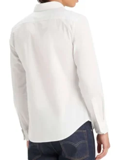 Chemise en coton blanche unie avec une coupe slim et logo brodé sur la poitrine