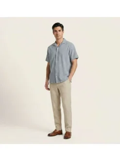 Chemise en coton bleue à coupe droite pourvue d'un col cubain