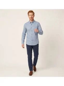 Chemise en coton bleue à motifs avec une coupe droite et un col américain