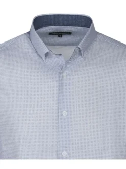 Chemise en coton ciel imprimée avec une coupe droite à col français