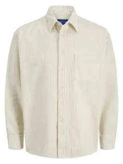 Chemise en coton écrue en velours côtelé avec une coupe droite