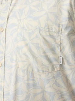 Chemise en coton écrue à imprimé floral avec une coupe droite