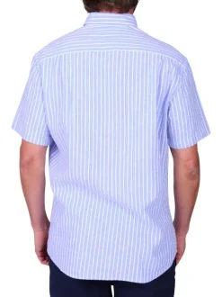 Chemise en coton et lin mélangé bleu ciel à rayures avec une coupe droite