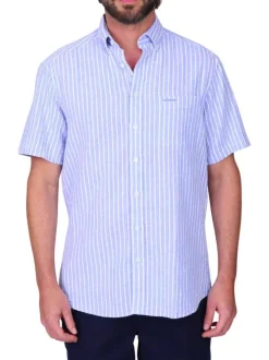 Chemise en coton et lin mélangé bleu ciel à rayures avec une coupe droite