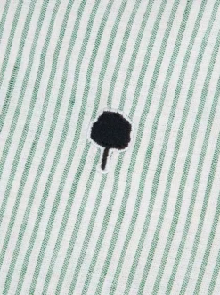 Chemise en coton et lin mélangé verte à rayures avec un col américain