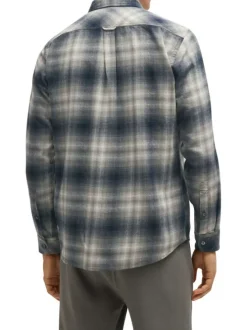 Chemise en coton grise à carreaux avec une coupe droite et un col américain