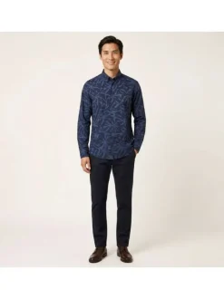 Chemise en coton marine imprimée avec une coupe droite et des manches longues