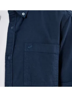 Chemise en coton marine uni avec une coupe regular fit et un col boutonné