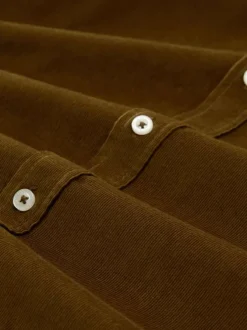 Chemise en coton marron unie en velours côtelé avec un col à rabats