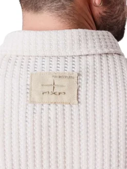 Chemise en coton mélangé écrue unie pourvue d'un col chemise