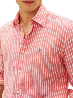 Chemise en coton rose saumon à coupe droite ornée d'un motif à rayures