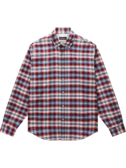Chemise en flanelle rouge à carreaux en coton avec une coupe droite