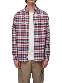 Chemise en flanelle rouge à carreaux en coton avec une coupe droite