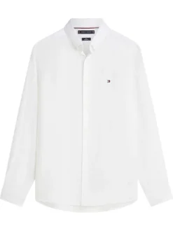 Chemise en lin blanche à coupe droite pourvue d'un col boutonné