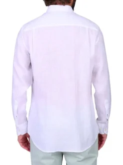 Chemise en lin blanche unie avec une coupe droite et un col boutonné