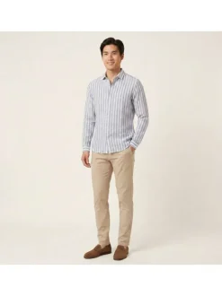 Chemise en lin et coton bleue à rayures pourvue d'un col français