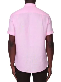 Chemise en lin rose unie avec une coupe droite et un col boutonné