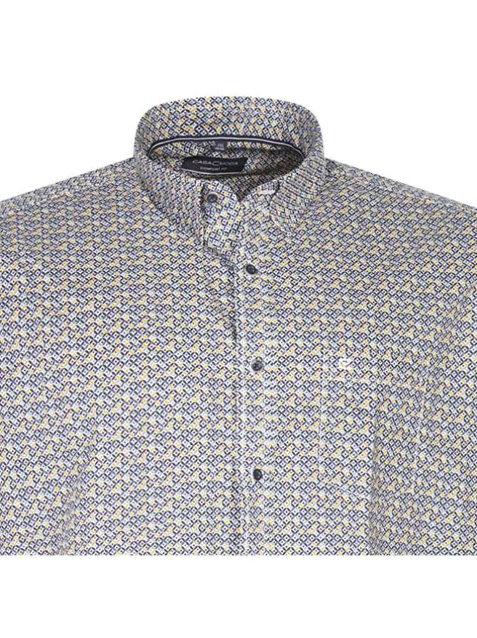 Chemise grande taille en coton multicolore abstrait avec une coupe regular fit