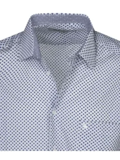 Chemise à manches longues en coton blanche à petites fleurs avec un col français