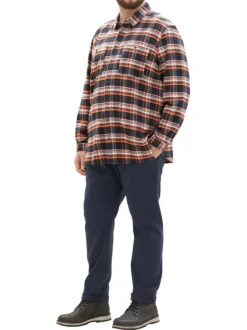 Chemise marine à carreaux avec une coupe regular fit et un col français